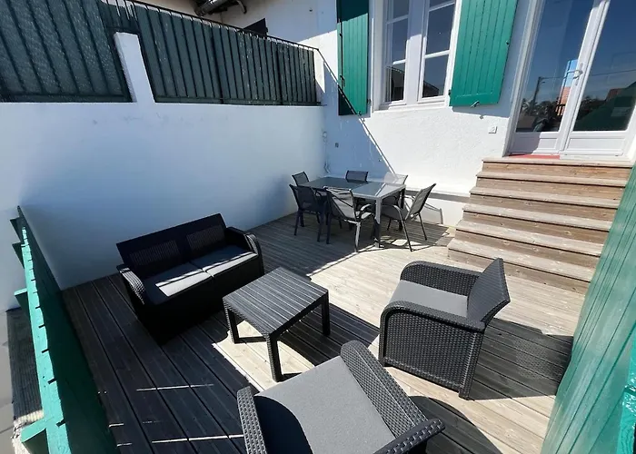 Modern Bright Flat With Outside Terrace 公寓