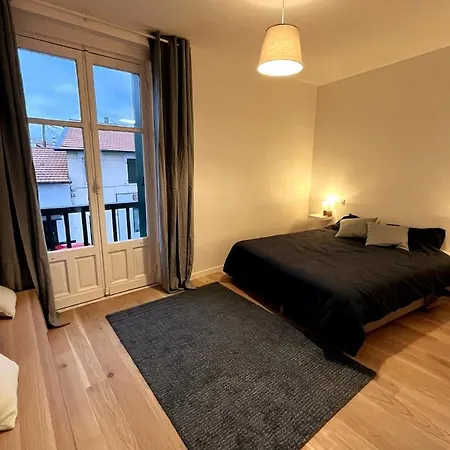 Modern Bright Flat With Outside Terrace Apartman *